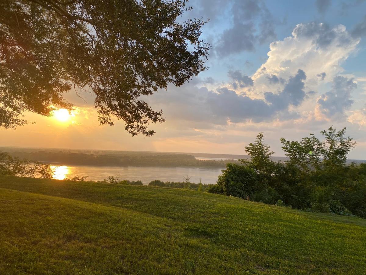 The King'S Daughters B And B On The Bluff Overlooking The Mighty Mississippi Natchez Exteriör bild